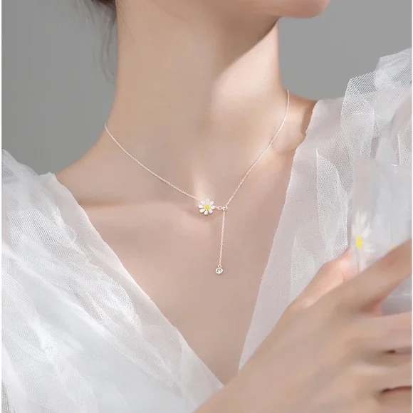 Flower Daisy sterling silver necklace adjustable design floral jewelry - Picture 3 of 9